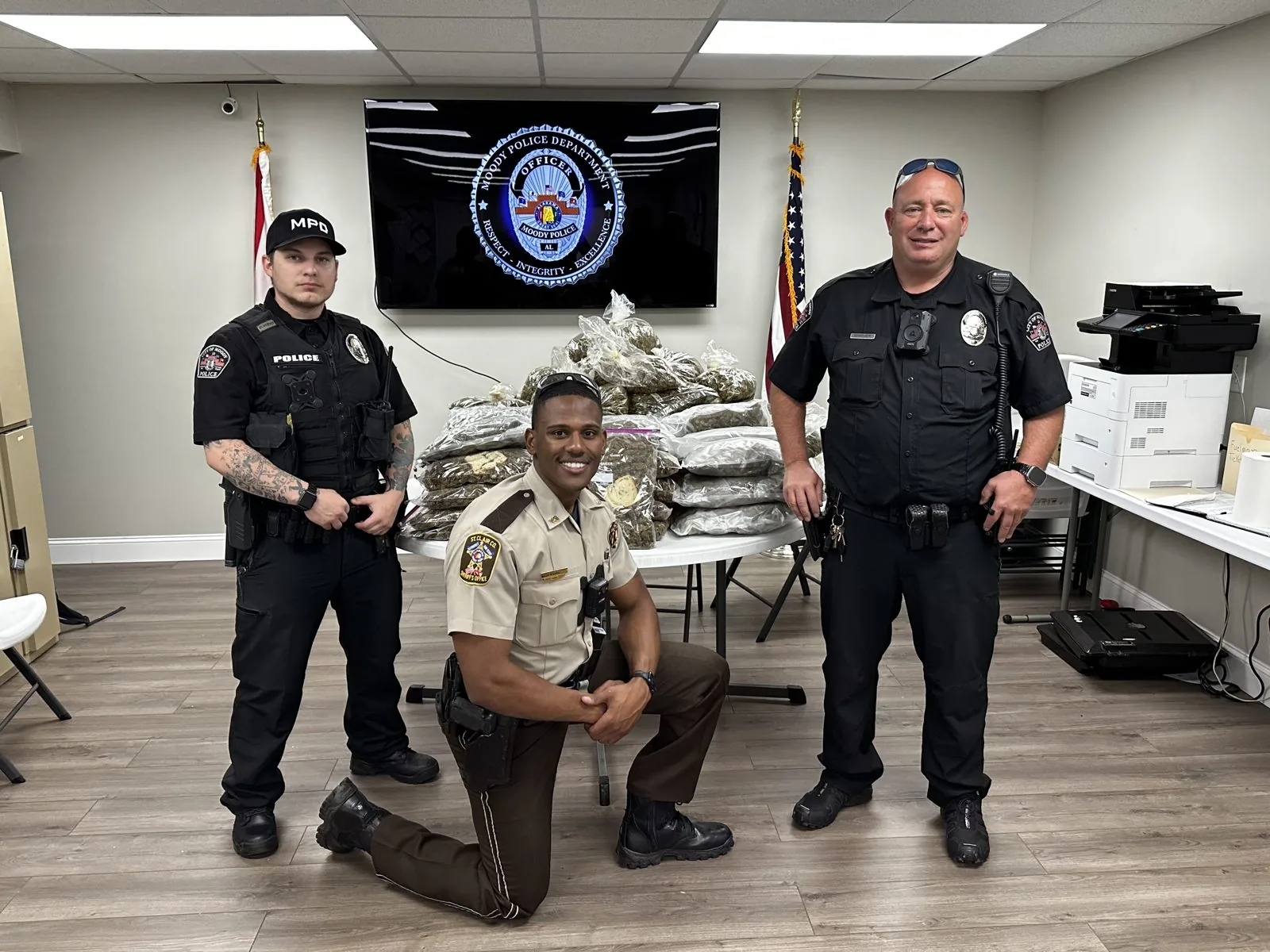 Narcotics alert at a vehicle
